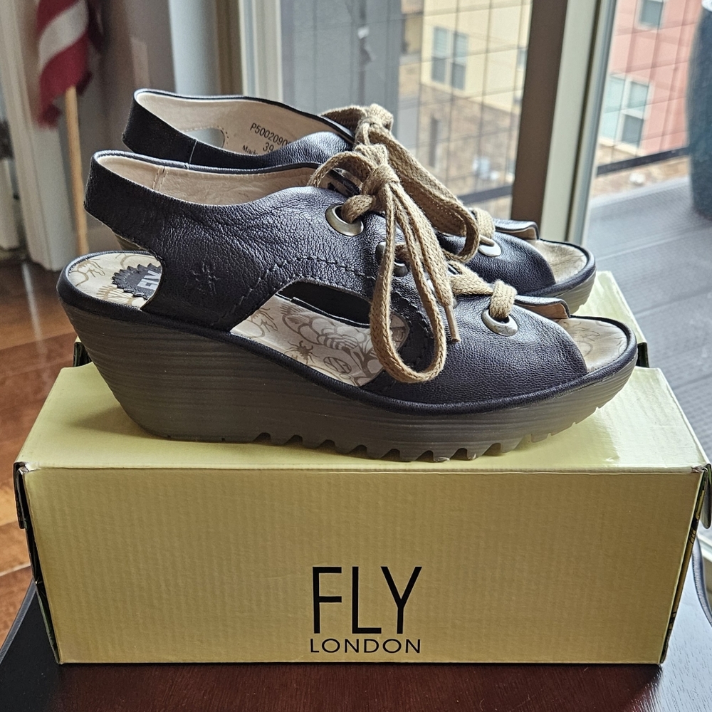 Fly London ylva no perfs indigo sandal wedge size 39